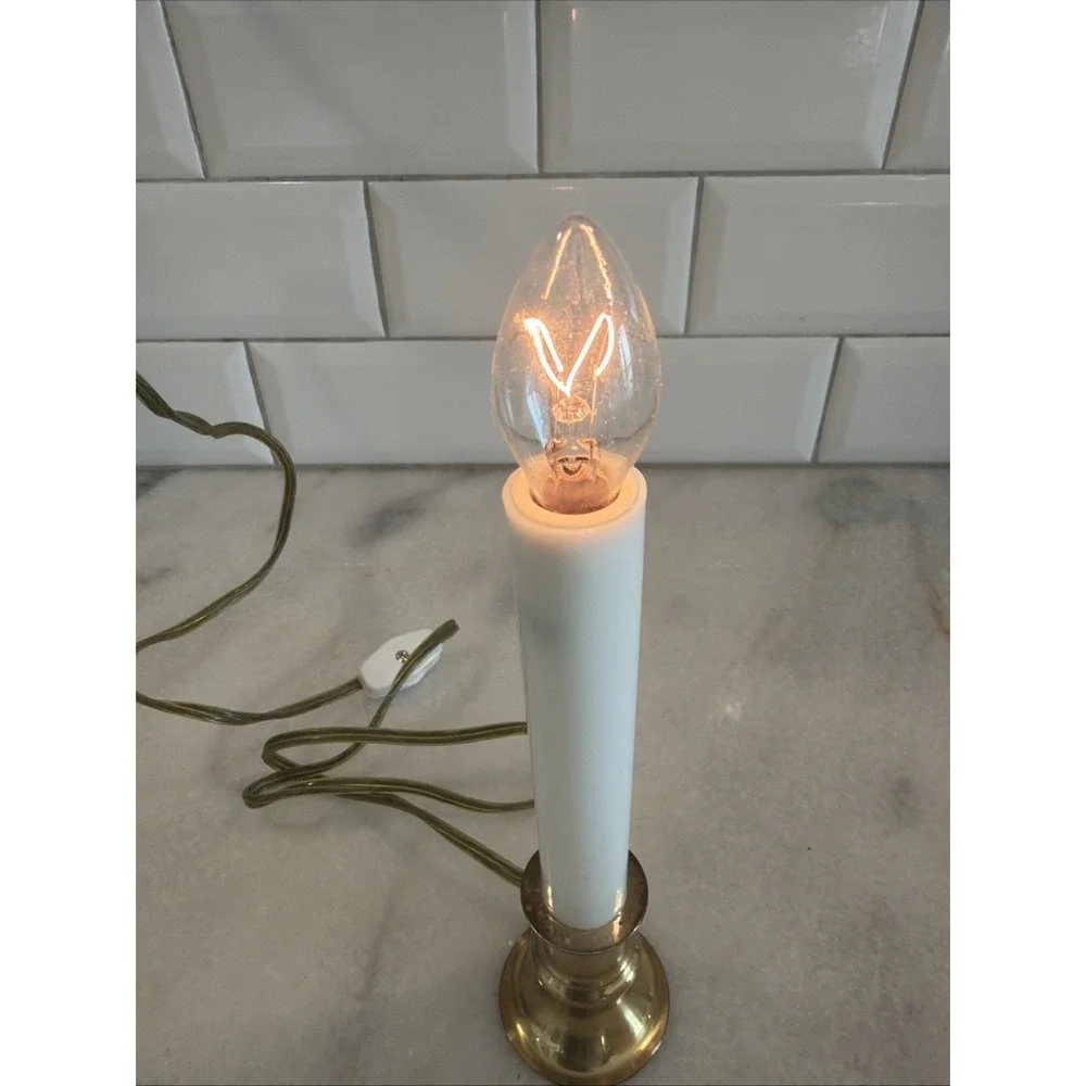 Vintage Adorable Brass Candlestick Light With Dry Flower Lamp Shade